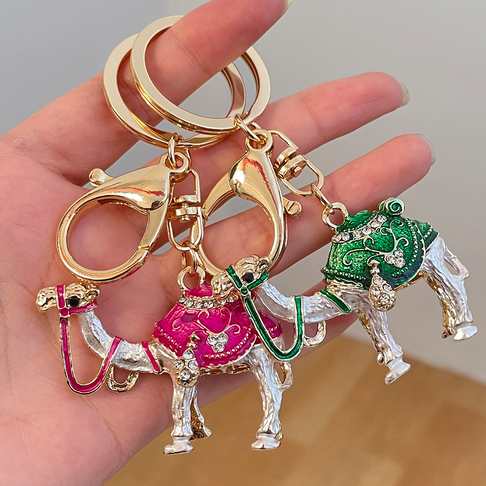 Car Accessories Dubai - 2024 New Camel KeyChain Luxury Rhinestone